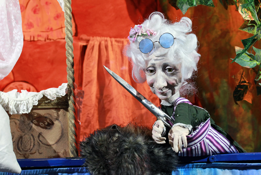 Kinderkulturbühne: Rotkäppchen und der Wolf